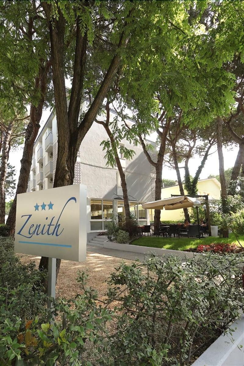 Hotel Meuble Zenith Lignano Sabbiadoro Zewnętrze zdjęcie
