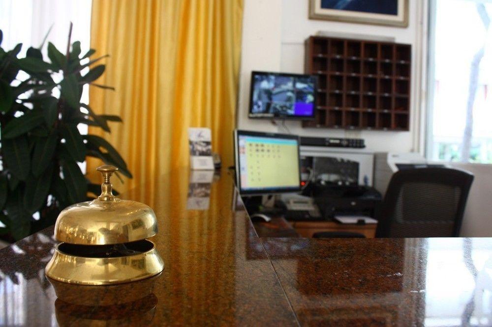 Hotel Meuble Zenith Lignano Sabbiadoro Zewnętrze zdjęcie