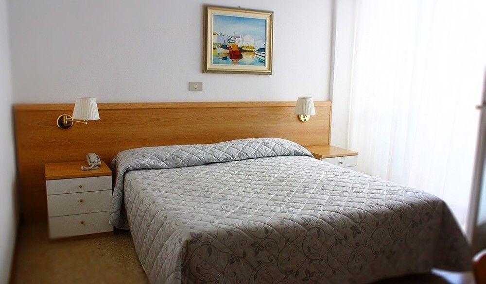 Hotel Meuble Zenith Lignano Sabbiadoro Zewnętrze zdjęcie